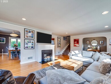 Living Room-Fireplace