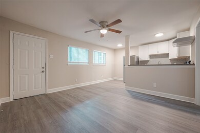 6810 Del Rio St unit 2, Houston, TX 77021 - photo 7