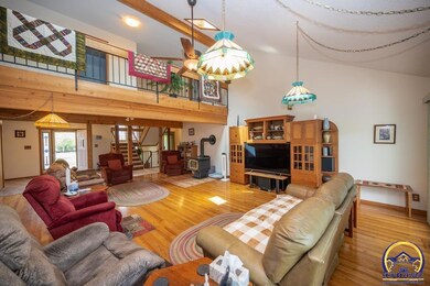 6400 NW Redwood Dr, Topeka, KS 66618 - photo 6