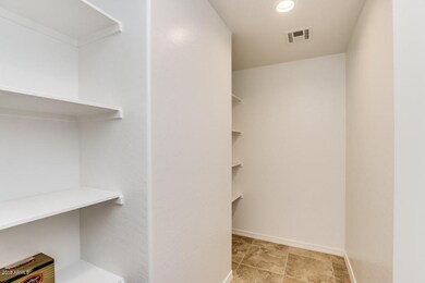 WALK IN PANTRY