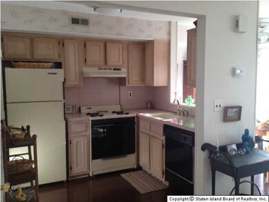 72 Vogel Loop, Staten Island, NY 10314 - photo 2