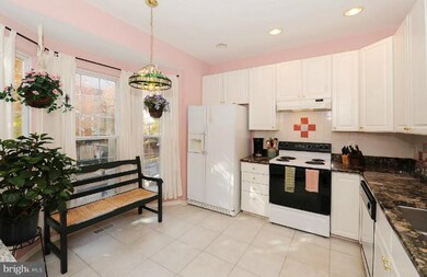 1269 Wild Hawthorn Way, Reston, VA 20194 - photo 4