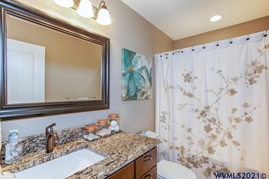 1226 S 8th St, Independence, OR 97351 - photo 4