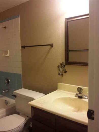 2207 N 54th Ln unit 9, Phoenix, AZ 85035 - photo 5