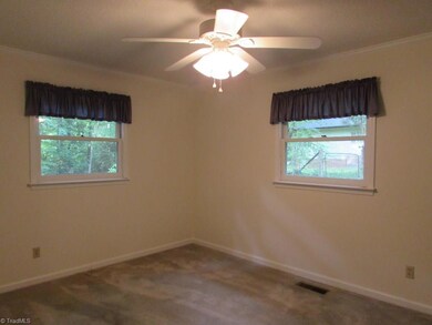 823 Mountain Rd, Asheboro, NC 27205 - photo 6