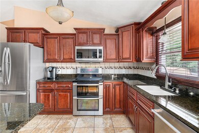 91 Bratt Ln, West Warwick, RI 02893 - photo 7