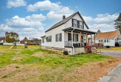 61 Thornton Ave, Methuen, MA 01844 - photo 2