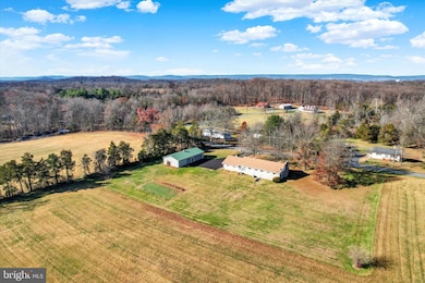 930 Hoffman Rd, Gettysburg, PA 17325 - photo 2