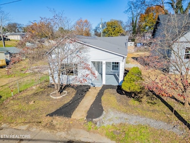 1216 Mercer St NW, Knoxville, TN 37921 - photo 2