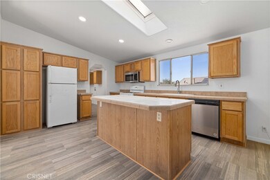 2803 Davenport St, Rosamond, CA 93560 - photo 7