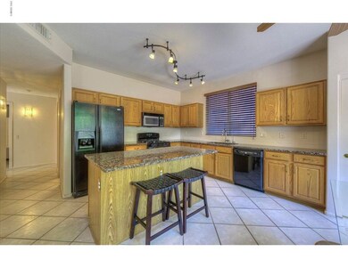 005_Kitchen
