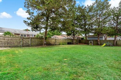 82 Ferncrest Dr, Riverside, RI 02915 - photo 3