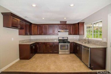Beautiful Upgraded Kitchen