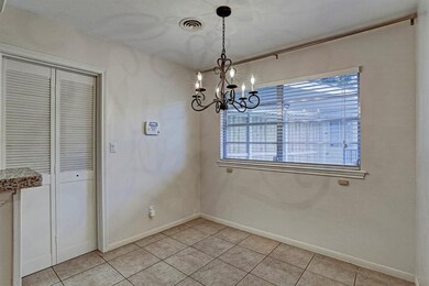 10022 Wickersham Ln, Houston, TX 77042 - photo 5