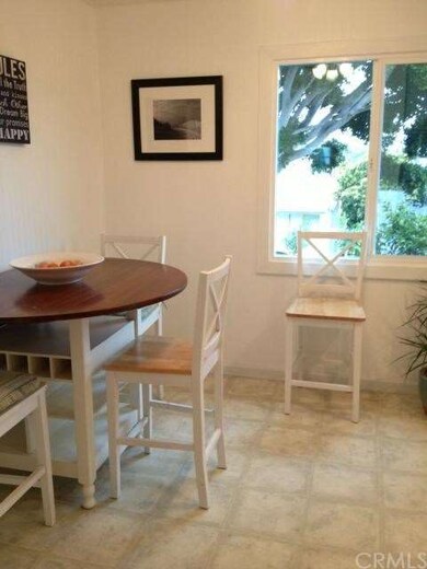 Kitchen dining area