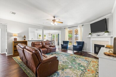 218 Preston Dr, Cleburne, TX 76033 - photo 3