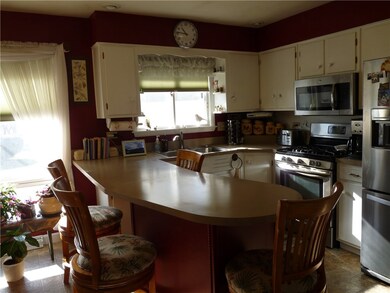 318 Newell Ave, Danville, IL 61832 - photo 6