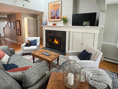 6 LIVING ROOM
