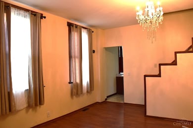 1013 Market St, Cincinnati, OH 45215 - photo 3