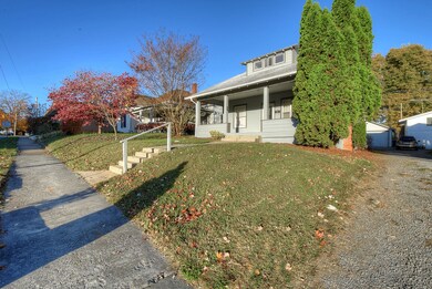 107 E Maple St, Johnson City, TN 37601 - photo 3