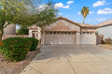 3 Car Driveway as well
