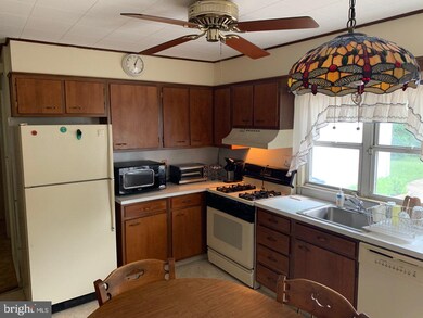 218 S Maple Ave, Maple Shade, NJ 08052 - photo 6