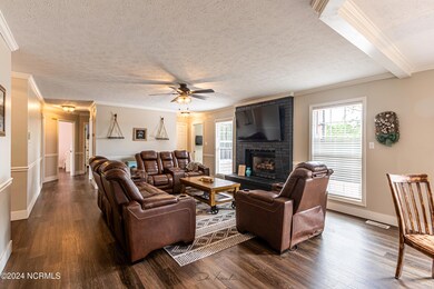 210 Lansing Ct, Jacksonville, NC 28540 - photo 4