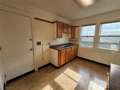 unlisted-address, Cleveland, OH 44118 - photo 3