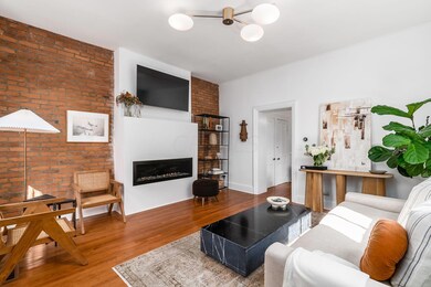 648 Living room