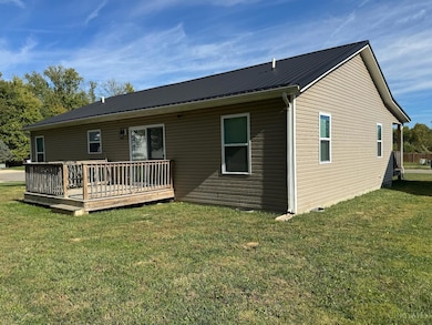 315 Rayford St, Blanchester, OH 45107 - photo 4