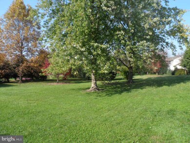 38 N Maple Ave, Leola, PA 17540 - photo 2