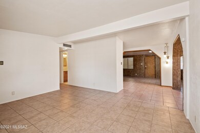 Living Room (2)