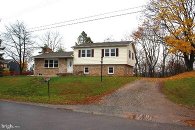 75 Locust Dr, Littlestown, PA 17340 - photo 3