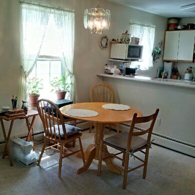 143 Hildred Dr, Burlington, VT 05401 - photo 4