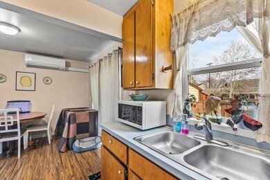 1808 SW 23rd St, Redmond, OR 97756 - photo 3