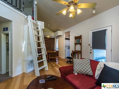 310 Pat Garrison St unit B10, San Marcos, TX 78666 - photo 5