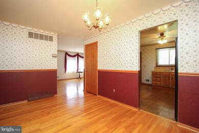 413 Sacred Heart Ln, Reisterstown, MD 21136 - photo 6