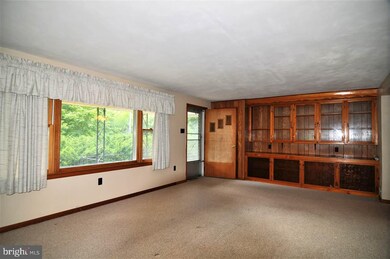 3433 Springfield Rd, Glen Rock, PA 17327 - photo 5