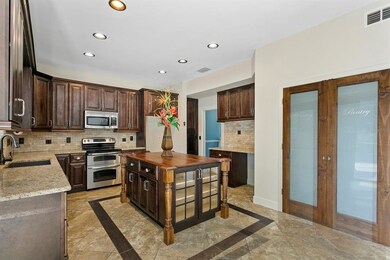 Upgraded Kitchen With Granite, Wood Cabinets, Cust