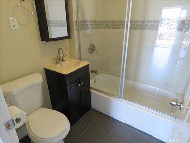 1020 W School St, Compton, CA 90220 - photo 6