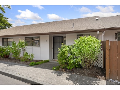 11530 SW Majestic Ln unit 2, Portland, OR 97224 - photo 2