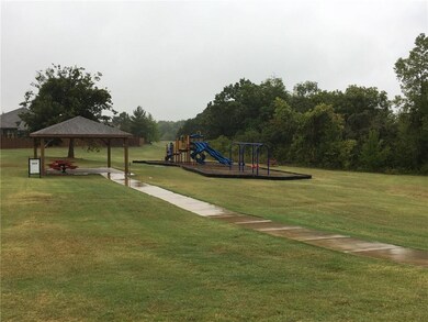 2409 SE 11th St, Moore, OK 73160 - photo 4