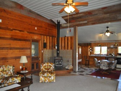 34998 Crystal Rd, Strawberry Point, IA 52076 - photo 4