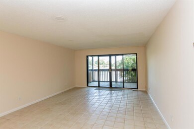 7571 Greenlake Way Apt D-5
