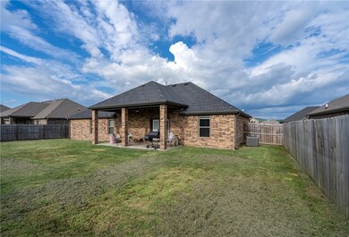 381 Captain Reid Ln, Prairie Grove, AR 72753 - photo 4