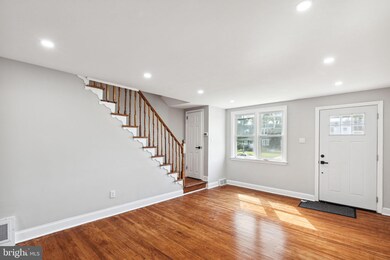 1127 Oakwood Dr, Glenolden, PA 19036 - photo 4