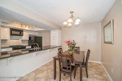 04_2418Delysst_2_DiningRoom_FlexMLS800x6