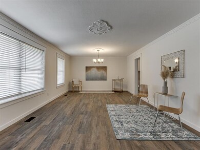 12208 Camelot Dr, Oklahoma City, OK 73120 - photo 5