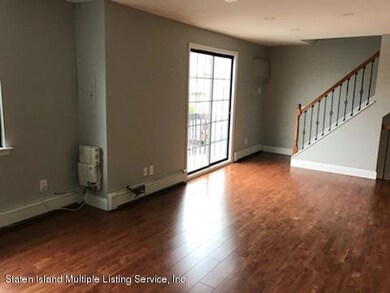 80A Daffodil Ln unit 118, Staten Island, NY 10314 - photo 4
