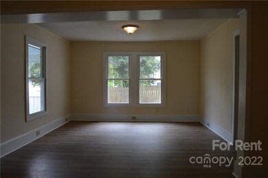 615 Charlotte Ave, Statesville, NC 28677 - photo 5
